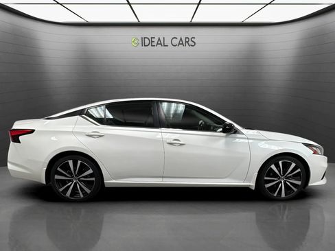 Used 2022 Nissan Altima 2.5 SR FWD image 4