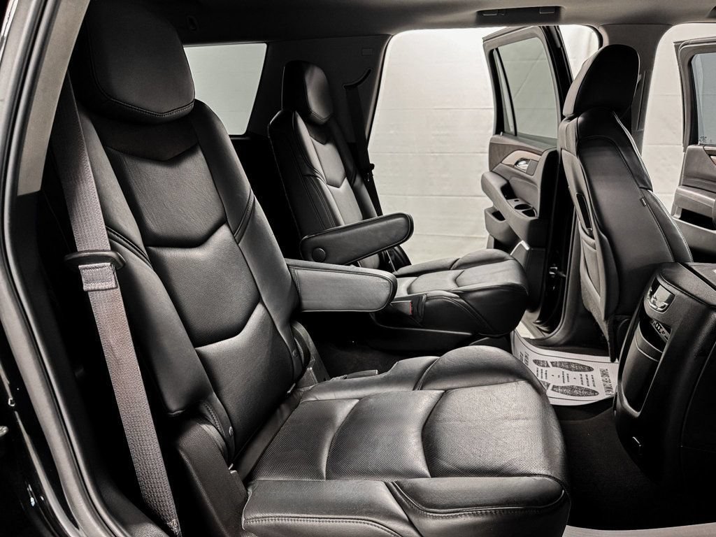 Used 2015 Cadillac Escalade Premium AWD/4WD image 10