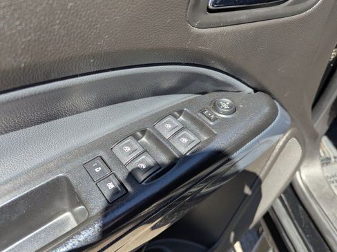Used 2017 Chevrolet Colorado Z71 AWD/4WD image 10