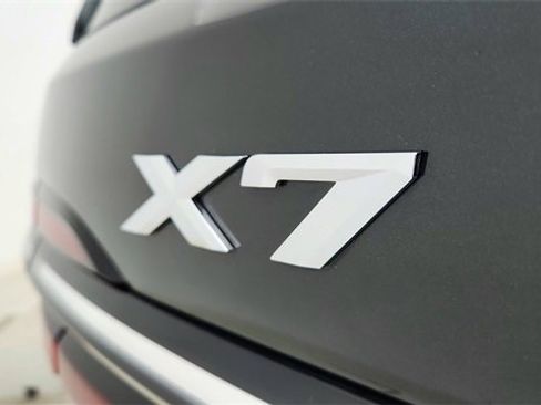 Used 2026 BMW X7 xDrive40i image 17