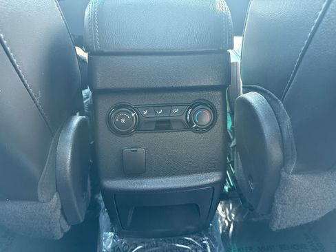 Used 2014 Ford Explorer XLT w/ Equipment Group 202A AWD/4WD image 16