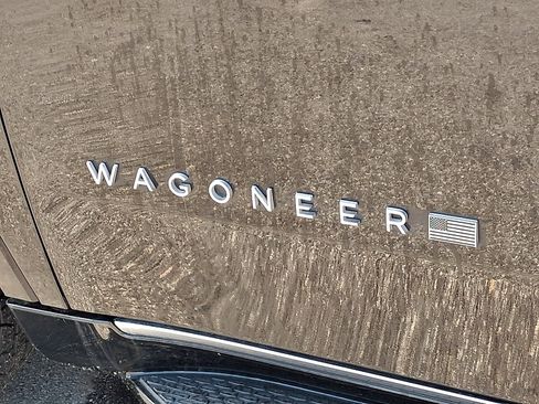 Certified 2023 Jeep Wagoneer 4WD image 31