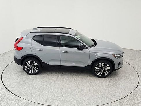 New 2026 Volvo XC40 B5 Plus w/ Climate Package AWD/4WD image 16