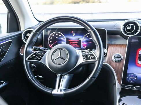 Used 2023 Mercedes-Benz GLC 300 4MATIC image 18