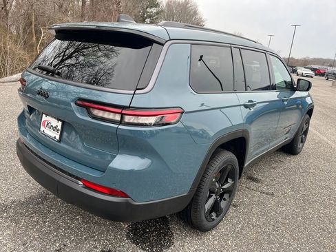New 2026 Jeep Grand Cherokee L Limited w/ Limited Altitude Package AWD/4WD image 26
