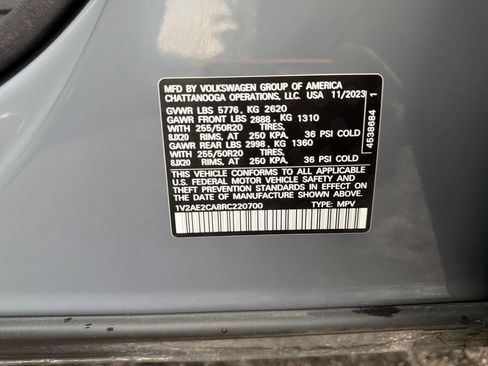 Used 2024 Volkswagen Atlas Cross Sport SEL R-Line AWD/4WD image 31