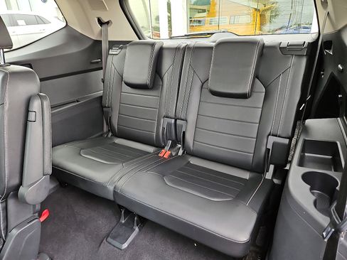 Certified 2022 Volkswagen Atlas SEL Premium image 10