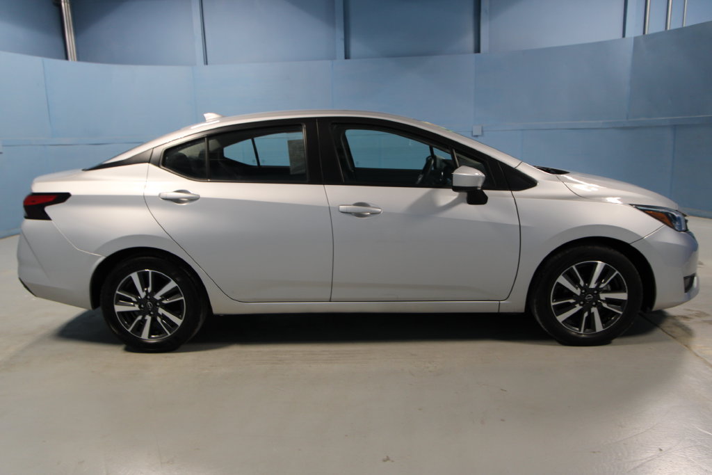 Used 2025 Nissan Versa SV FWD image 32