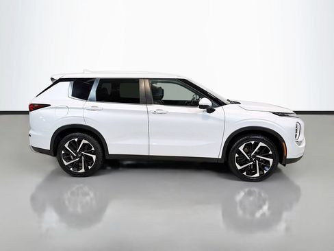 Used 2024 Mitsubishi Outlander SE AWD/4WD image 8