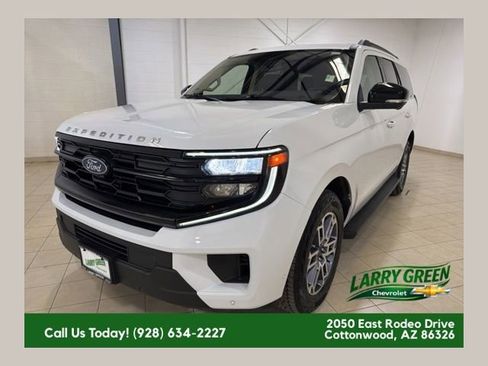 Used 2025 Ford Expedition Active image 1