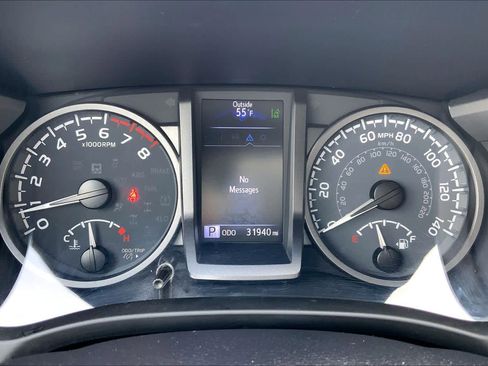 Used 2023 Toyota Tacoma TRD Sport image 25