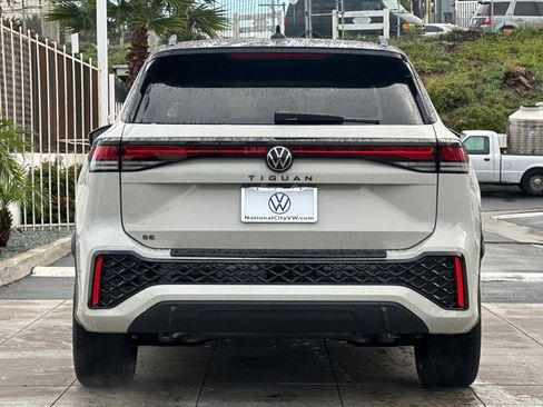 New 2026 Volkswagen Tiguan SE R-Line image 6