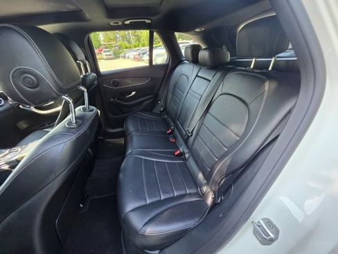 Used 2018 Mercedes-Benz GLC 300 4MATIC image 21