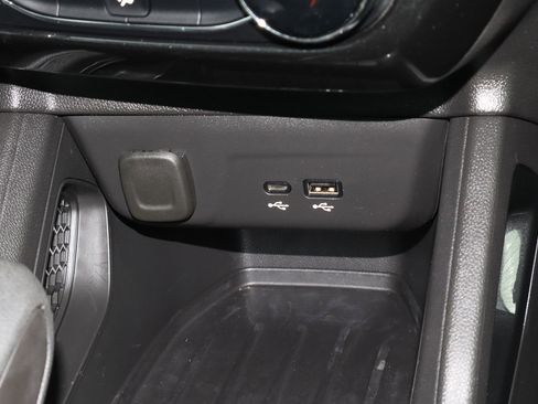 Used 2025 Chevrolet TrailBlazer LT image 21