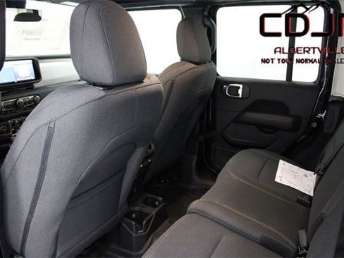 Used 2024 Jeep Wrangler Sahara w/ Technology Group image 21