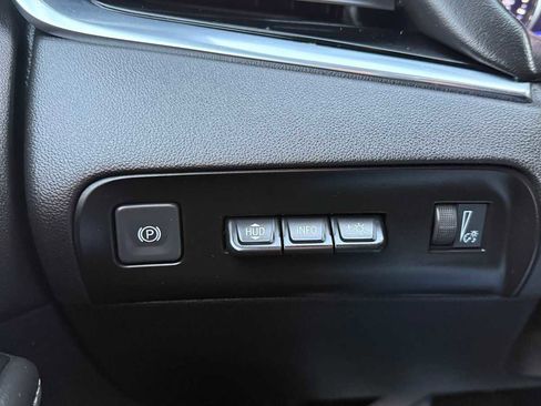 Used 2024 Buick Enclave Avenir w/ Avenir Technology Package image 16