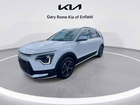 New 2025 Kia Niro LX image 4