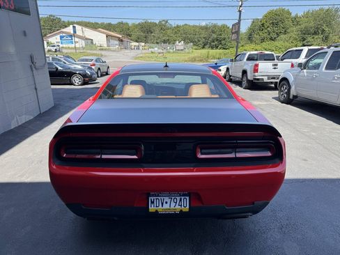 Used 2022 Dodge Challenger SRT Hellcat Redeye RWD image 5