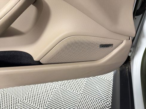 Certified 2022 Porsche Taycan image 22