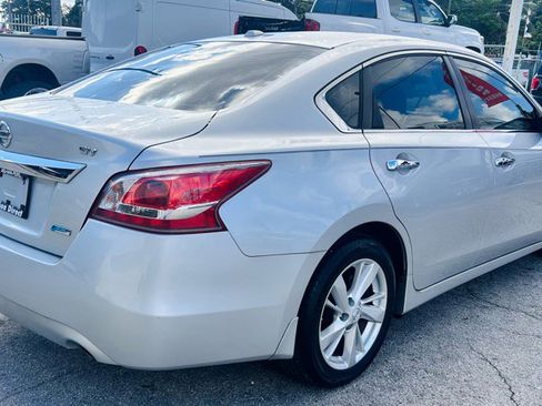 Used 2013 Nissan Altima 2.5 SV image 5
