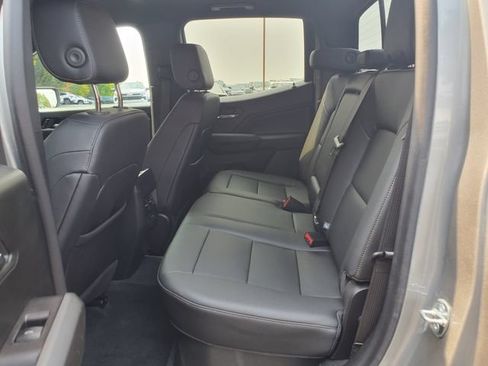 Used 2023 Chevrolet Colorado LT w/ LT Convenience Package III AWD/4WD image 14