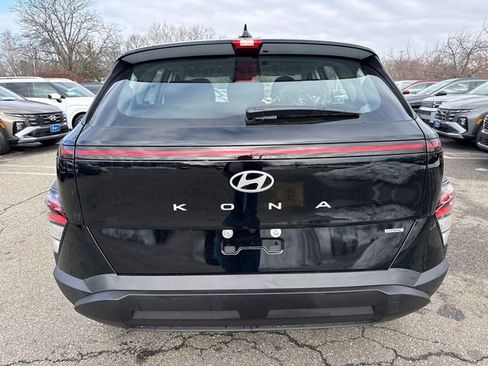 New 2026 Hyundai Kona SE image 10