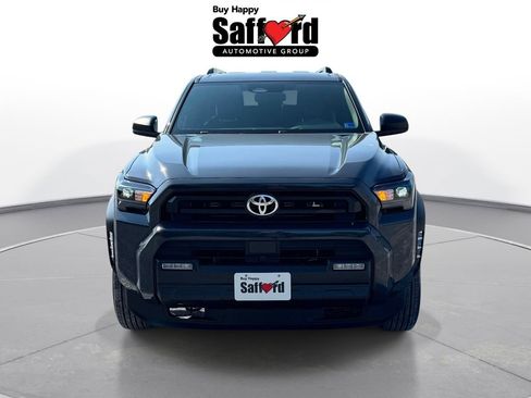 Used 2025 Toyota 4Runner SR5 AWD/4WD image 7