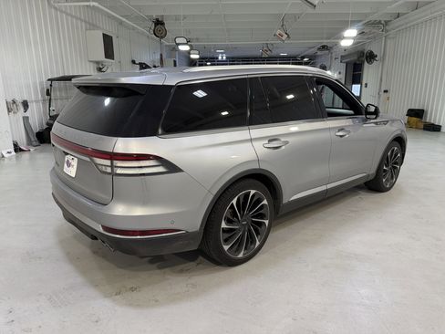 Used 2022 Lincoln Aviator Reserve w/ Equipment Group 201A image 5