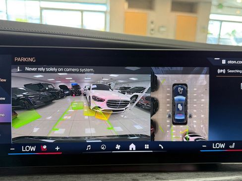 Used 2024 BMW 740i w/ Premium Package image 23