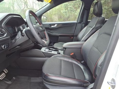 Used 2024 Ford Escape ST-Line w/ Tech Pack #1 AWD/4WD image 12