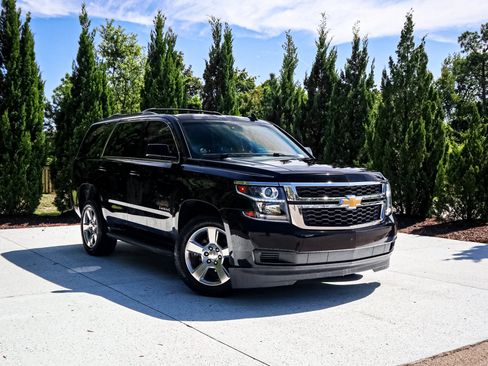Used 2017 Chevrolet Tahoe LT RWD image 2