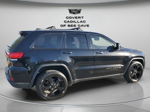 Used 2018 Jeep Grand Cherokee Laredo image 10