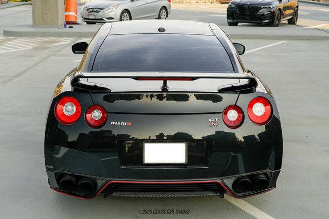 Used 2014 Nissan GT-R Premium w/ Premium Interior Package AWD/4WD image 7