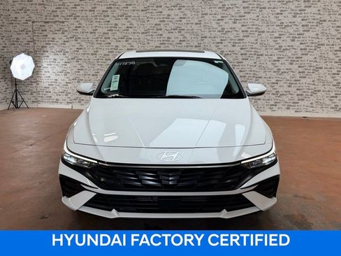 Used 2025 Hyundai Elantra SEL FWD image 2
