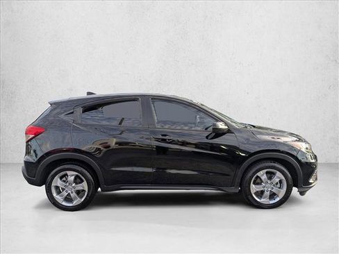 Used 2021 Honda HR-V LX image 4