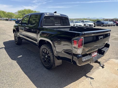 Used 2021 Toyota Tacoma Limited w/ Nightshade Package AWD/4WD image 6