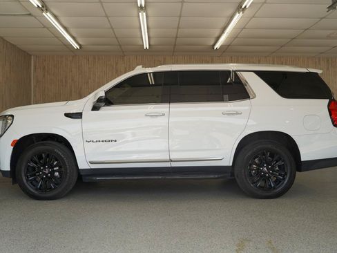 Used 2023 GMC Yukon SLT w/ SLT Premium Package RWD image 5