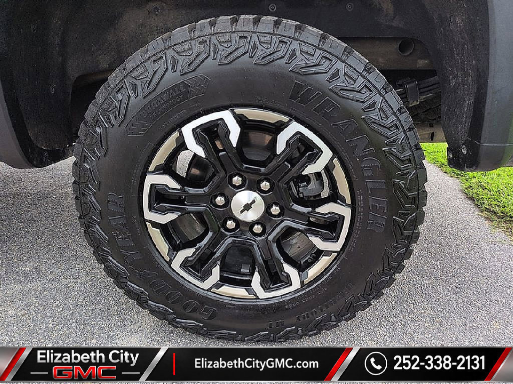 Used 2024 Chevrolet Silverado 1500 ZR2 w/ Technology Package AWD/4WD image 24