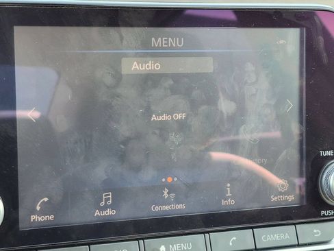 Used 2025 Nissan Altima 2.5 SV FWD image 19