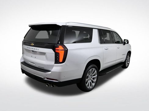 Used 2025 Chevrolet Suburban Premier w/ Sun And Tow Package AWD/4WD image 3