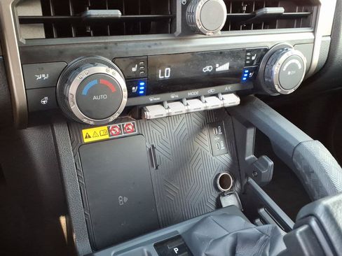Certified 2025 Toyota 4Runner TRD Off-Road Premium AWD/4WD image 18
