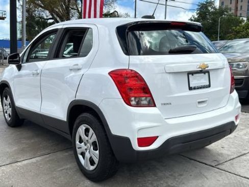 Used 2017 Chevrolet Trax LS w/ LPO, Cargo Package FWD image 12
