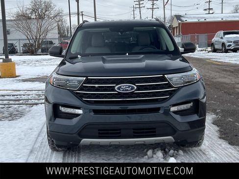 Used 2023 Ford Explorer XLT w/ Equipment Group 202A image 8