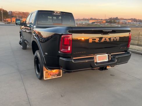 Used 2025 RAM 3500 Limited image 6