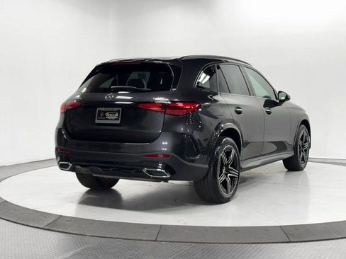Used 2025 Mercedes-Benz GLC 350e 4MATIC w/ AMG Line image 36