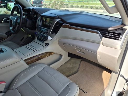 Used 2015 GMC Yukon Denali w/ Touring Package RWD image 23