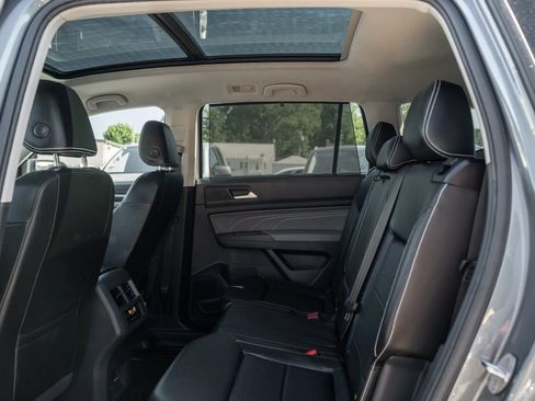 Used 2022 Volkswagen Atlas SE FWD image 8
