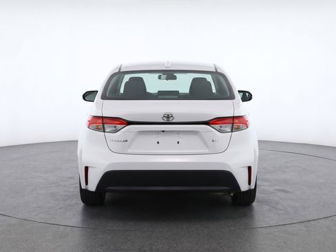 Used 2025 Toyota Corolla LE FWD image 7