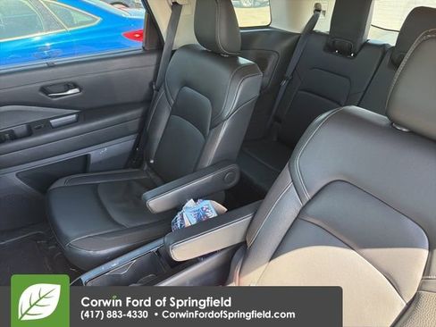 Used 2023 Nissan Pathfinder SL w/ SL Premium Package image 23