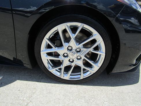 Used 2024 Chevrolet Corvette Stingray Premium Cpe w/ Z51 Performance Package RWD image 23